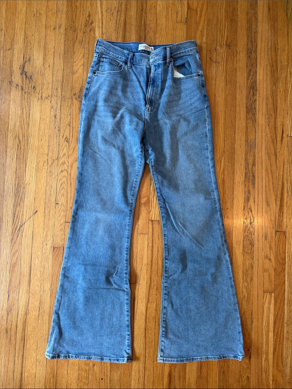Abercrombie Classic High-Rise Flared Women's Jeans in Light Blue